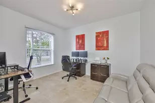 823 Seminole Sky Dr, Ruskin, FL 33570 - Photo 6