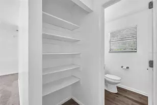 8320 Allamanda Ave, Tampa, FL 33619 - Photo 10