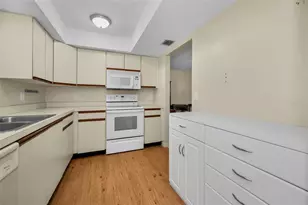 240 Promenade Dr, Dunedin, FL 34698 - Photo 16