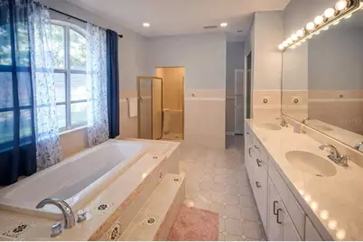 5116 E 122nd Avenue, Temple Terrace, FL 33617 - Photo 12