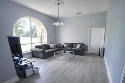 5116 E 122nd Avenue, Temple Terrace, FL 33617 - Photo 2