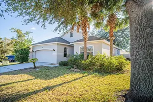 561 Winthrop Dr, Spring Hill, FL 34609 - Photo 2