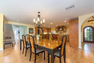 1140 81st St S, Saint Petersburg, FL 33707 - Photo 10