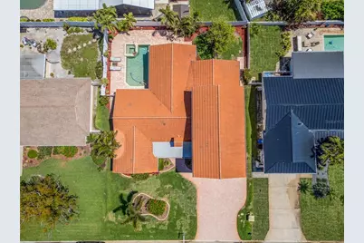 1140 81st Street S, Saint Petersburg, FL 33707 - Photo 4