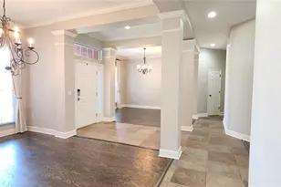 511 Crowned Eagle Ct, Valrico, FL 33594 - Photo 2