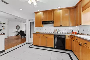 11095 87th Ave, Seminole, FL 33772 - Photo 14