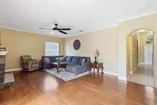 11308 Callaway Pond Dr, Riverview, FL 33579 - Photo 8