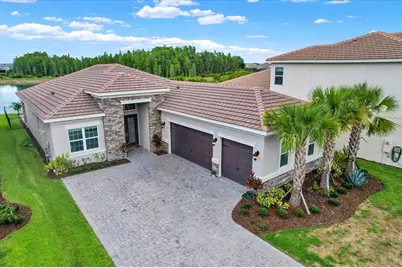 32179 Logan Elm Terrace, Wesley Chapel, FL 33543 - Photo 2