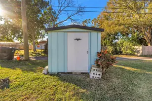 5758 Dartmouth Ave N, Saint Petersburg, FL 33710 - Photo 28