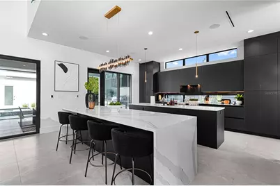 7821 3rd Avenue S, Saint Petersburg, FL 33707 - Photo 10