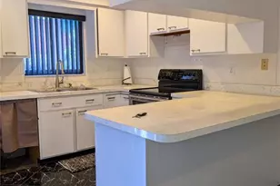 8114 N Oak Trace Way N, Tampa, FL 33634 - Photo 20