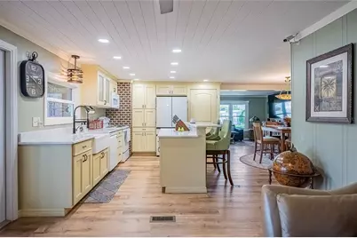 5421 Mohawk Street, Zephyrhills, FL 33542 - Photo 14