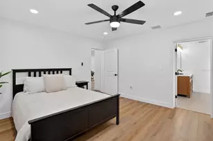 1735 Connecticut Ave NE, Saint Petersburg, FL 33703 - Photo 12