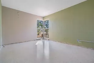 1854 Dolphin Blvd S, Saint Petersburg, FL 33707 - Photo 24