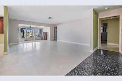 1854 Dolphin Boulevard S, Saint Petersburg, FL 33707 - Photo 6