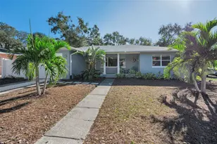 245 Garden Cir S, Dunedin, FL 34698 - Photo 6