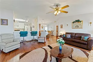 6136 Ridgeway Dr, Zephyrhills, FL 33542 - Photo 14