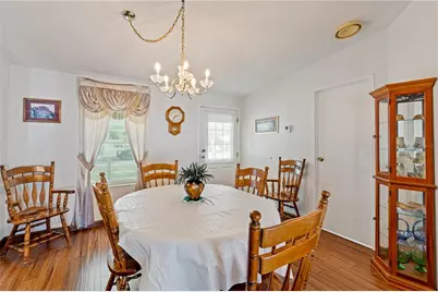 6136 Ridgeway Drive, Zephyrhills, FL 33542 - Photo 10