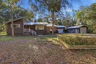 11 Patricia Rd, Yankeetown, FL 34498 - Photo 1