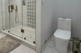 1041 NE 208th St, Miami, FL 33179 - Photo 18