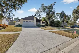 614 Sandalwood Dr, Plant City, FL 33563 - Photo 42