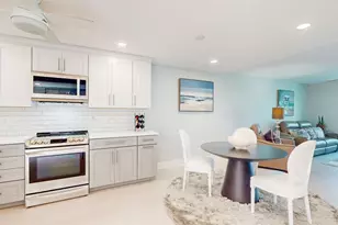 7910 Sun Island Dr S, South Pasadena, FL 33707 - Photo 10