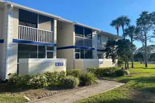 1531 SE Royal Green Cir, Port Saint Lucie, FL 34952 - Photo 4