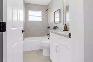 8434 N River Dune St, Tampa, FL 33617 - Photo 24