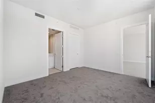 301 1st St S, Saint Petersburg, FL 33701 - Photo 28