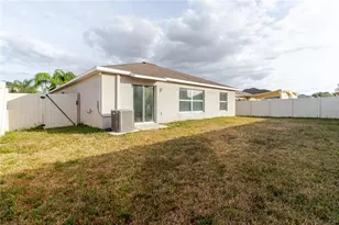 304 Cascade Bend Dr, Ruskin, FL 33570 - Photo 46