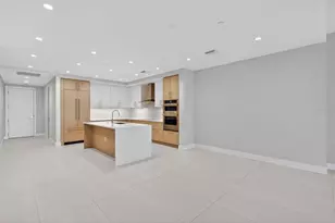 275 1st Ave S, Saint Petersburg, FL 33701 - Photo 4