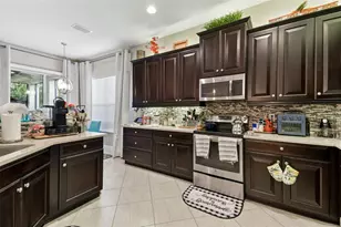 16144 Coquina Bay Ln, Wimauma, FL 33598 - Photo 10