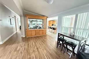 383 Mt Richmond Ave NE, Saint Petersburg, FL 33702 - Photo 12