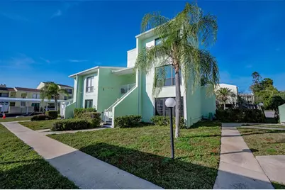 1 Windrush Boulevard #31, Indian Rocks Beach, FL 33785 - Photo 4