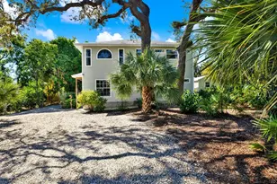201 Georgia Ave, Crystal Beach, FL 34681 - Photo 24