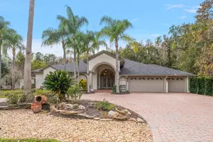 5243 Fox Hunt Dr, Wesley Chapel, FL 33543 - Photo 2