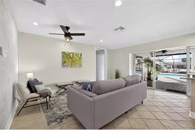 6307 Cottonwood Lane, Apollo Beach, FL 33572 - Photo 10