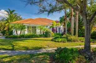 441 Village Dr, Tarpon Springs, FL 34689 - Photo 2