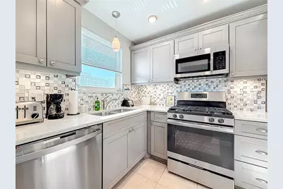 5925 Shore Boulevard S #203, Gulfport, FL 33707 - Photo 8