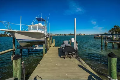 366 La Hacienda Drive, Indian Rocks Beach, FL 33785 - Photo 12