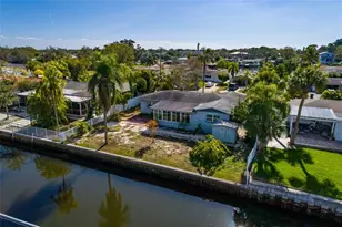 223 94th Ave NE, Saint Petersburg, FL 33702 - Photo 2