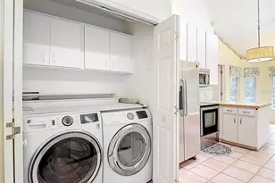 27226 Black Hawk Dr, Wesley Chapel, FL 33544 - Photo 10