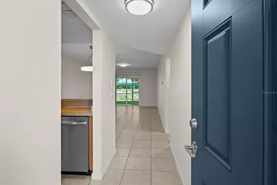 3800 34th Avenue S #102, Saint Petersburg, FL 33711 - Photo 2