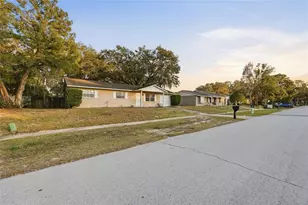 2740 E Dellwood Dr, Eustis, FL 32726 - Photo 26