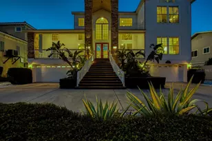 2829 Seabreeze Dr S, Gulfport, FL 33707 - Photo 2