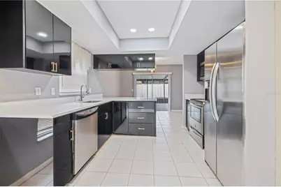 8312 Clermont Street, Tampa, FL 33637 - Photo 4