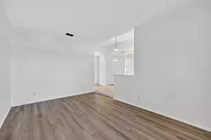 28244 Brokenmead Path, Wesley Chapel, FL 33543 - Photo 8