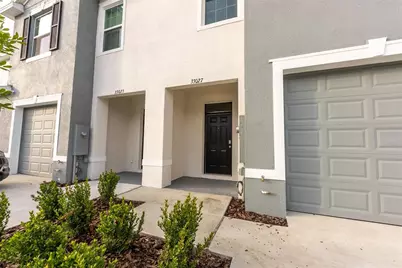 33027 Tulip Petal Lane, Wesley Chapel, FL 33545 - Photo 2