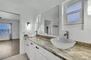21 Paradise Ln, Treasure Island, FL 33706 - Photo 14