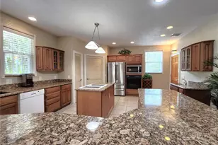 102 17th St NE, Bradenton, FL 34208 - Photo 16